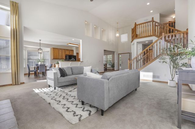 190 Fox Glen Drive W, Pickerington, OH 43147