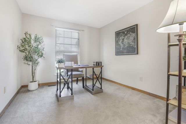 190 Fox Glen Drive W, Pickerington, OH 43147