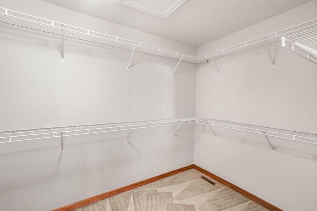 190 Fox Glen Drive W, Pickerington, OH 43147