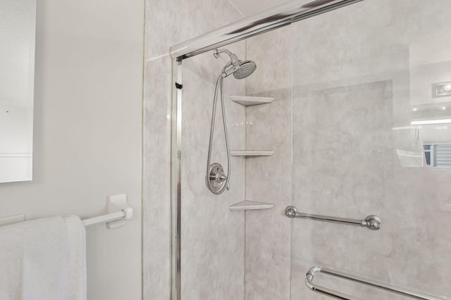 190 Fox Glen Drive W, Pickerington, OH 43147