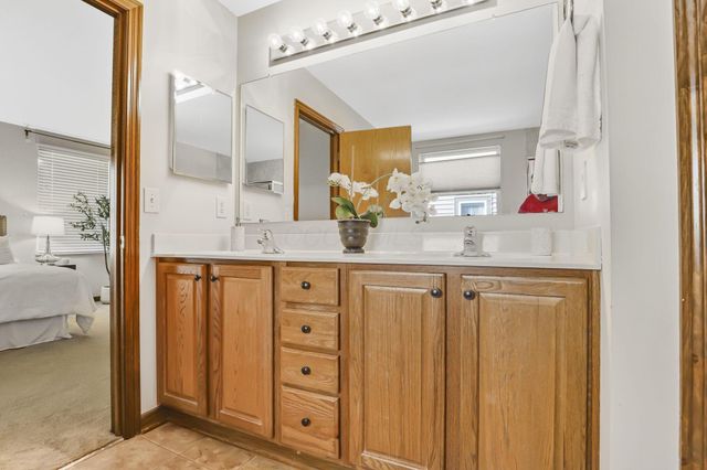 190 Fox Glen Drive W, Pickerington, OH 43147