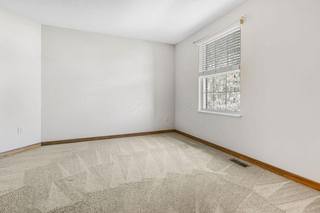 190 Fox Glen Drive W, Pickerington, OH 43147