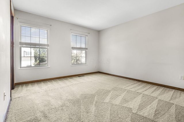 190 Fox Glen Drive W, Pickerington, OH 43147