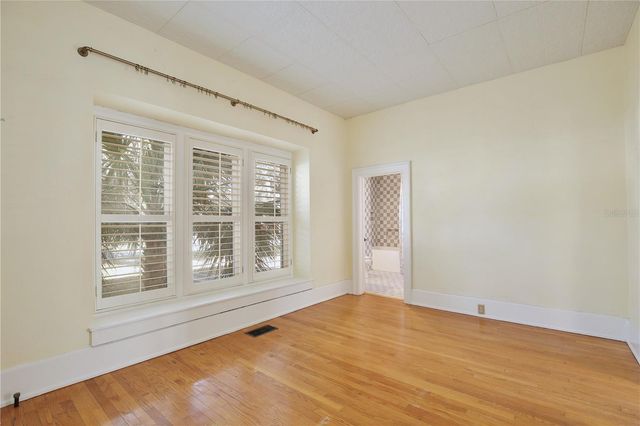 2400 S PARK AVENUE, Sanford, FL 32771