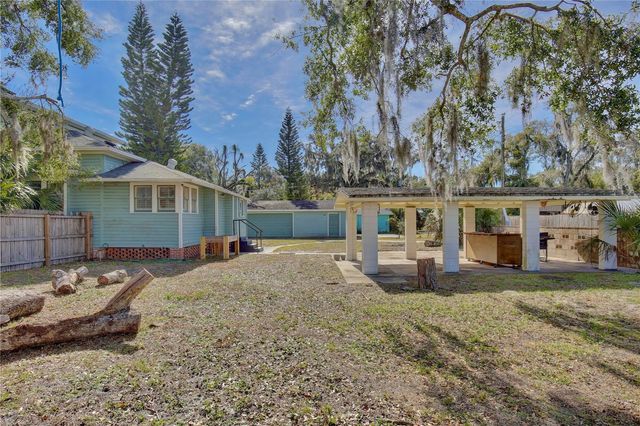 2400 S PARK AVENUE, Sanford, FL 32771