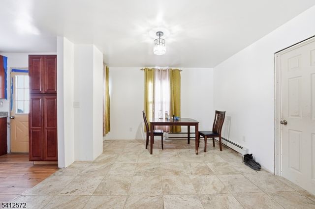 17 High St, Andover Boro, NJ 07821