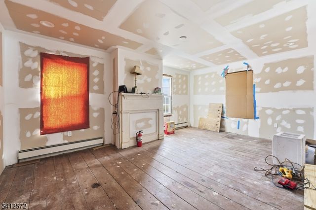 17 High St, Andover Boro, NJ 07821