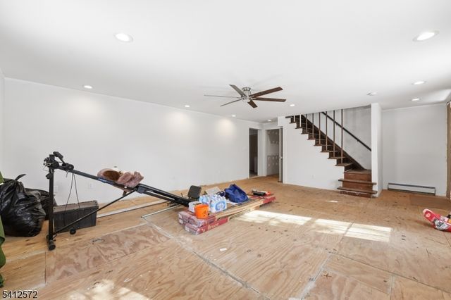 17 High St, Andover Boro, NJ 07821