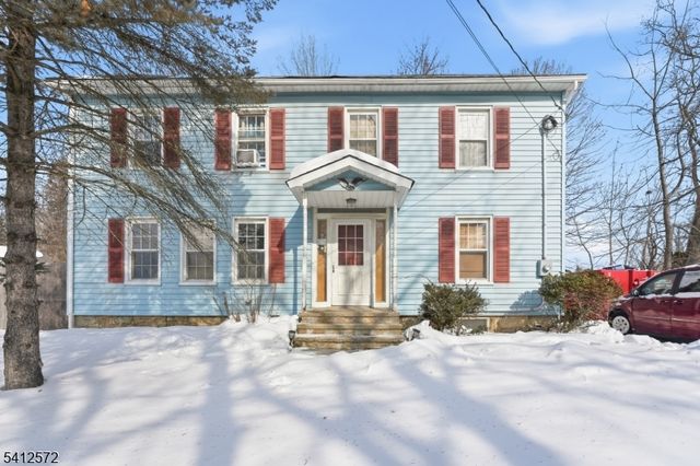 17 High St, Andover Boro, NJ 07821