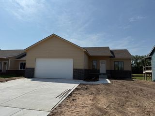 5828 N Newport Ct., Park City, KS 67219