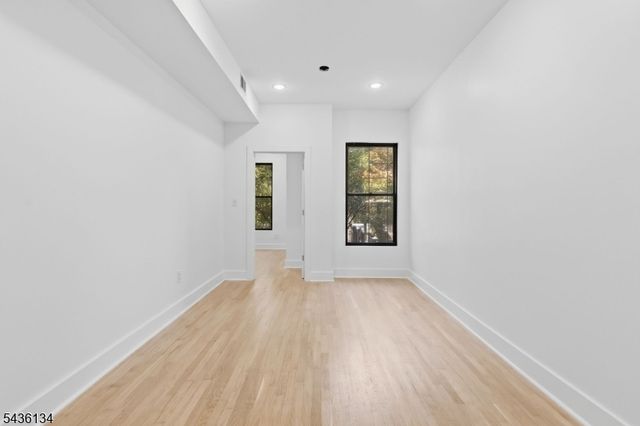 340 Pavonia Ave 1R, Jersey City, NJ 07302