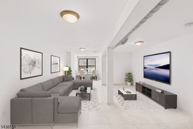 340 Pavonia Ave 1R, Jersey City, NJ 07302