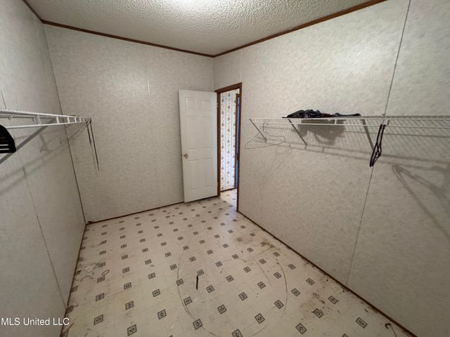 2041 King Road, Southaven, MS 38671