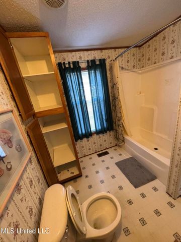 2041 King Road, Southaven, MS 38671