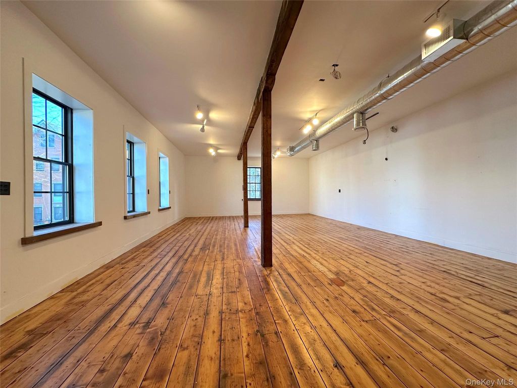 46 Chambers Street 2R, Newburgh, NY 12550 — photo 2