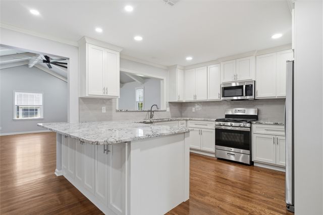 332 E 45th Place, Tulsa, OK 74105