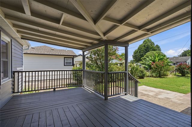 332 E 45th Place, Tulsa, OK 74105