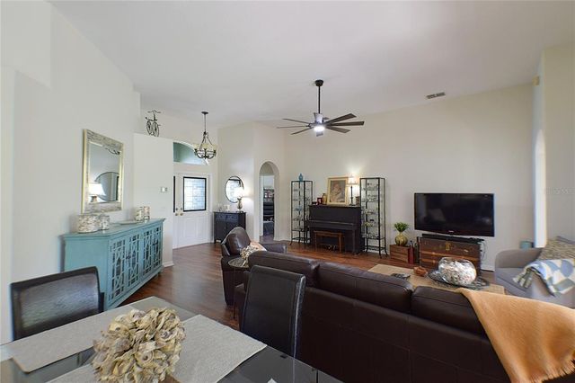 10118 CLEGHORN DRIVE, San Antonio, FL 33576