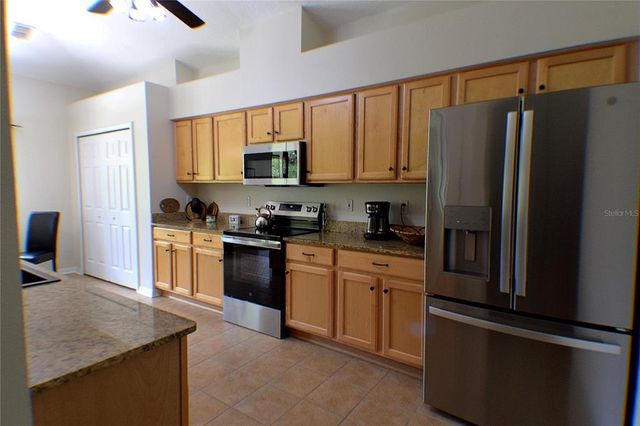 10118 CLEGHORN DRIVE, San Antonio, FL 33576
