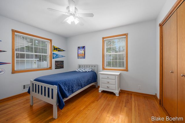 118 Lauderdale Avenue NE, Grand Rapids, MI 49546