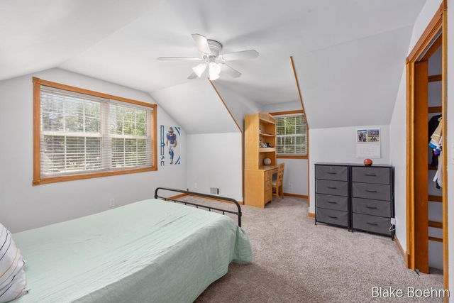 118 Lauderdale Avenue NE, Grand Rapids, MI 49546