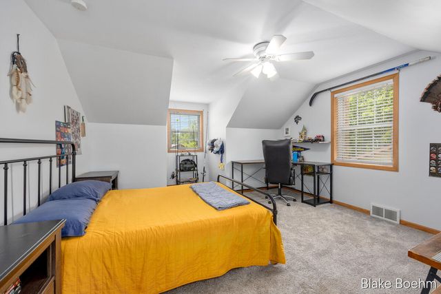 118 Lauderdale Avenue NE, Grand Rapids, MI 49546