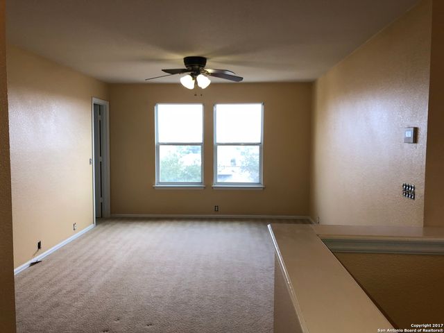 3702 Sumantra Cliff, San Antonio, TX 78261