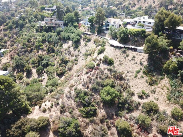 2072 N Lewis Terrace, Los Angeles, CA 90046