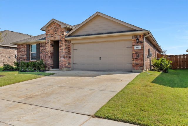 552 Crestridge Dr N, Cleburne, TX 76033