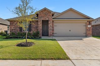 552 Crestridge Dr N, Cleburne, TX 76033