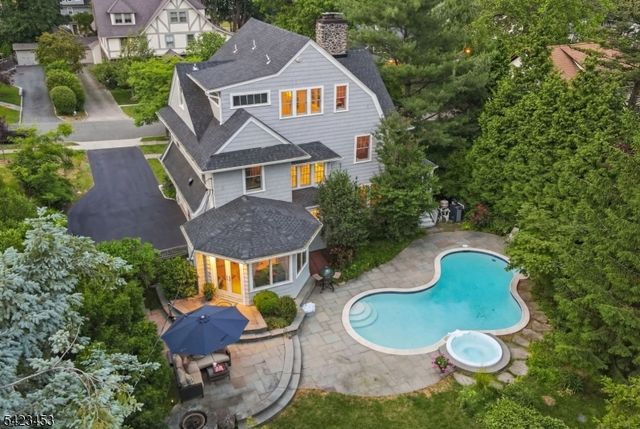 10 Mountain Ter, Montclair Twp., NJ 07043