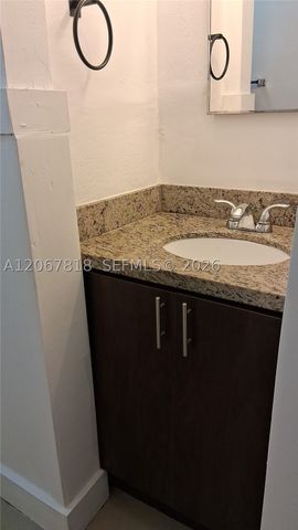 428 NE 82nd St 4E, Miami, FL 33138