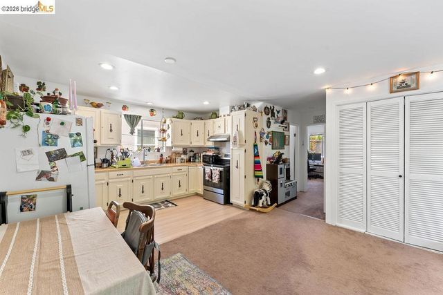 408 38th St, Oakland, CA 94609
