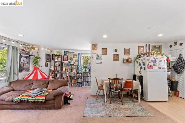 408 38th St, Oakland, CA 94609