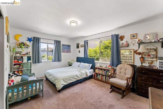 408 38th St, Oakland, CA 94609
