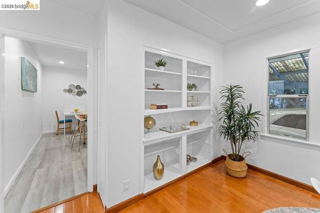 408 38th St, Oakland, CA 94609
