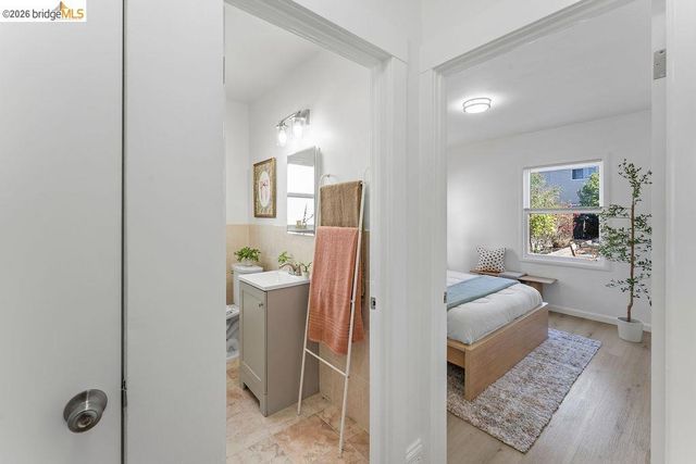 408 38th St, Oakland, CA 94609