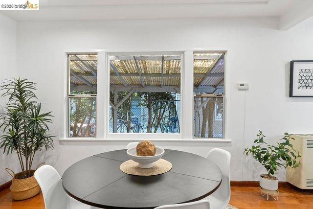 408 38th St, Oakland, CA 94609