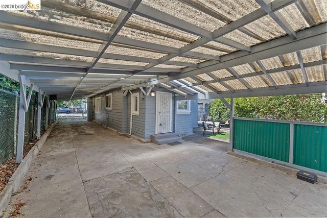 408 38th St, Oakland, CA 94609