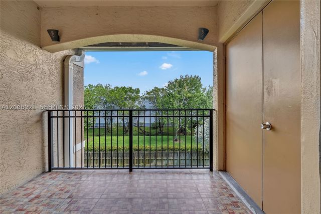 11601 SW 2nd St 21308, Pembroke Pines, FL 33025