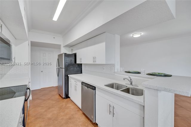 11601 SW 2nd St 21308, Pembroke Pines, FL 33025