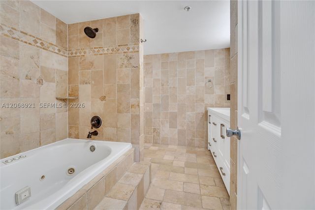 11601 SW 2nd St 21308, Pembroke Pines, FL 33025