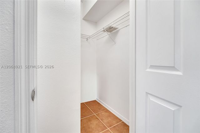 11601 SW 2nd St 21308, Pembroke Pines, FL 33025