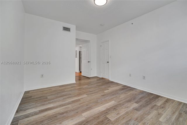 11601 SW 2nd St 21308, Pembroke Pines, FL 33025