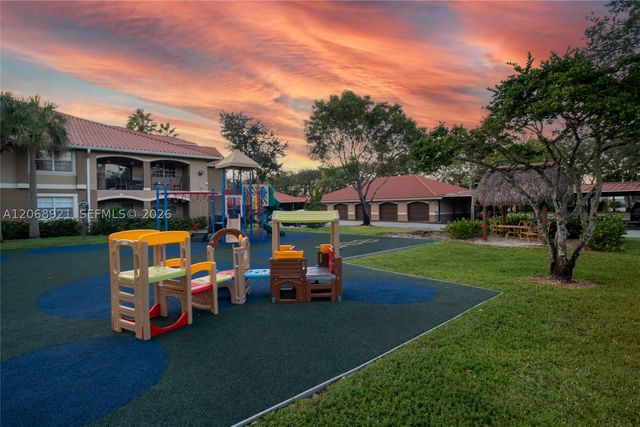11601 SW 2nd St 21308, Pembroke Pines, FL 33025