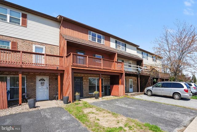 18 DARTMOUTH CT, Mechanicsburg, PA 17055