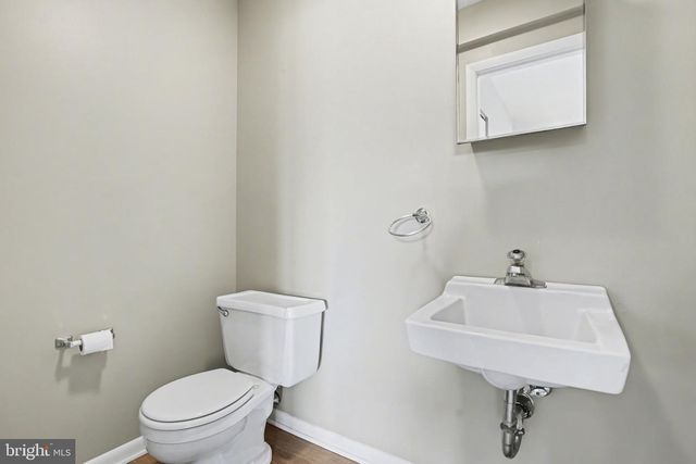 18 DARTMOUTH CT, Mechanicsburg, PA 17055