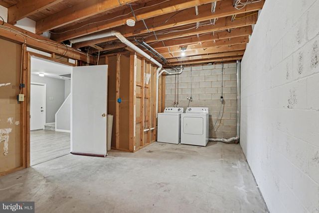 18 DARTMOUTH CT, Mechanicsburg, PA 17055
