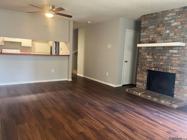 1921 Southpointe Dr, Baton Rouge, LA 70808