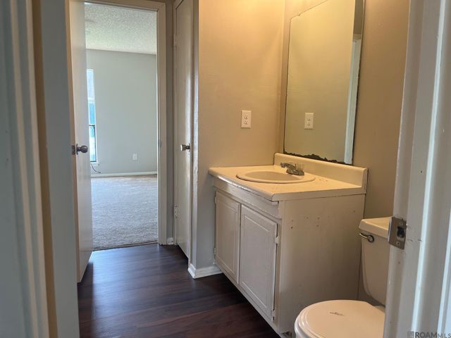 1921 Southpointe Dr, Baton Rouge, LA 70808